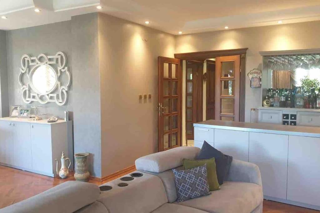 Peaceful Hometown With Perfect Sea And Forest View Istambul